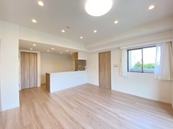 家族団らんの時間も増えそうなくつろぎのLDK。