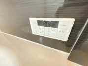 【給湯器操作パネル】