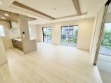 新築一戸建て