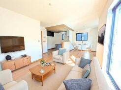 CGで家具を配置しております。家具配置のイメージにご覧ください。