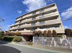 宮原駅徒歩6分の近さ。 忙しい朝が助かる立地。