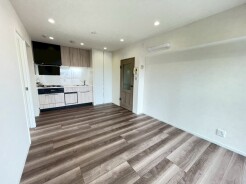 ご家族みんながゆったりくつろげる広々リビング。