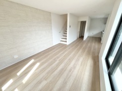 開放感と採光にこだわった広々LDK。