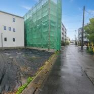 JR京浜東北・武蔵野線「南浦和」駅東口徒歩1分、提携駐車場もあります。エステート白馬南浦和店までお気軽にお問い合わせください。