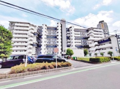 JR京浜東北・武蔵野線「南浦和」駅東口徒歩1分、提携駐車場もあります。エステート白馬南浦和店までお気軽にお問い合わせください。