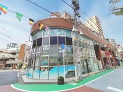 JR京浜東北・武蔵野線「南浦和」駅東口徒歩1分、提携駐車場もあります。エステート白馬南浦和店までお気軽にお問い合わせください。