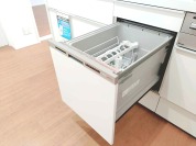 【環境にも手にも優しい、食器洗乾燥機付のキッチン。】