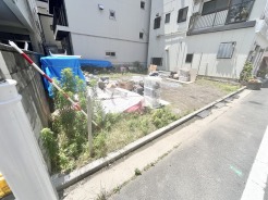 基礎から完成済みの住まいまで、各工程をご確認いただけます。