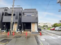A号棟 今なら建築中の住まいをご覧いただけます。構造体の質問もお気軽に。
