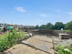 1-B号地 JR京浜東北・武蔵野線「南浦和」駅東口徒歩1分、提携駐車場もあります。エステート白馬南浦和店までお気軽にお問い合わせください。