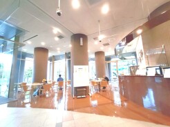 ラウンジ