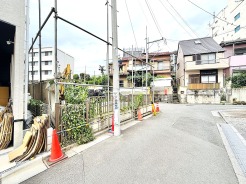 基礎から完成済みの住まいまで、各工程をご確認いただけます。