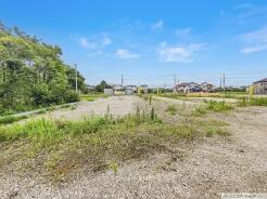 3、4、5号棟には広いお庭(建築不可部分)が付いております。家庭菜園、ドッグラン等多岐にご利用頂けます。
完成予想パース図同画角