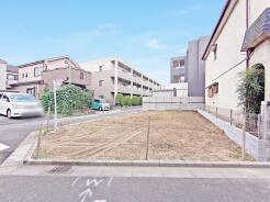 周囲の見通しが良く、日中も明るさが感じられる心地よい空間。理想の住まいを叶える広さです