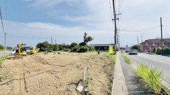 空が広く見渡せる開放的な環境で、これから新しい暮らしの基盤を築いていく期待感が高まる広大な敷地です