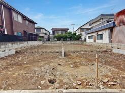 1号棟 周囲と適度な距離を保ち、落ち着いた時間を過ごせる環境です。自分らしい暮らしの基盤が整います