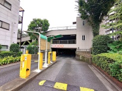 駐車場入口