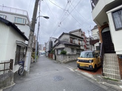 前面道路含む外観