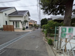 1号棟 前面道路含む現地写真