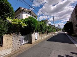 前面道路含む現地写真(古屋あり)