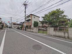 前面道路含む外観