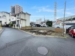 JR京浜東北・武蔵野線「南浦和」駅東口徒歩1分、提携駐車場もあります。エステート白馬南浦和店までお気軽にお問い合わせください。