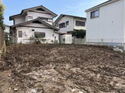 JR京浜東北・武蔵野線「南浦和」駅東口徒歩1分、提携駐車場もあります。エステート白馬南浦和店までお気軽にお問い合わせください。