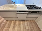 【食器洗乾燥機】