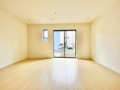 お家の中心となる大きな空間がご家族のコミュニケーションスペースになる筈です。