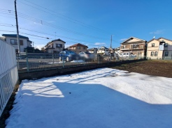 2号地 周辺のエリアで他にも沢山売りに出ている物件があります。インターネット掲載前の情報などもありますのでお気軽にお問合せください。まとめてご見学できます。