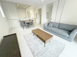 家族みんなが集まるリビング。広さを重視した家族全員が集まれるリビングは、住む上で大事な空間になります。