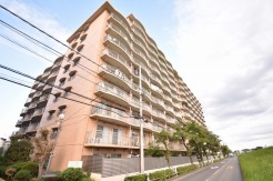 現地のご見学予約もスタートしました。周辺で売りに出ている物件も沢山御座います。まとめてご見学ができますのでお気軽にお申しつけください。