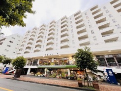 現地のご見学予約もスタートしました。周辺で売りに出ている物件も沢山御座います。まとめてご見学ができますのでお気軽にお申しつけください。