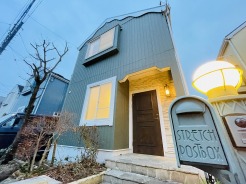 現地のご見学予約もスタートしました。周辺で売りに出ている物件も沢山御座います。まとめてご見学ができますのでお気軽にお申しつけください。