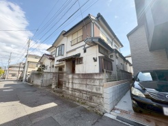 周辺のエリアで他にも沢山売りに出ている物件があります。インターネット掲載前の情報などもありますのでお気軽にお問合せください。まとめてご見学できます。