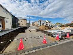 現地のご見学予約もスタートしました。周辺で売りに出ている物件も沢山御座います。まとめてご見学ができますのでお気軽にお申しつけください。