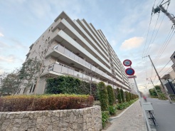 現地のご見学予約もスタートしました。周辺で売りに出ている物件も沢山御座います。まとめてご見学ができますのでお気軽にお申しつけください。