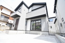建物が完成しましたので室内のご見学予約スタート。当日のご見学予約も大歓迎です。お気軽にご連絡ください。他にもインターネットに掲載していない情報も沢山ありますので、比較で併せてご見学ができます。