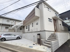 建物が完成しましたので室内のご見学予約スタート。当日のご見学予約も大歓迎です。お気軽にご連絡ください。他にもインターネットに掲載していない情報も沢山ありますので、比較で併せてご見学ができます。