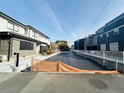 周辺のエリアで他にも沢山売りに出ている物件があります。インターネット掲載前の情報などもありますのでお気軽にお問合せください。まとめてご見学できます。