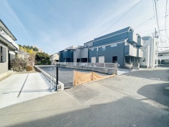 白馬グループの白馬建設にて、プラン作成、イメージパース作成を数日で行えます。 希望の間取りはどの位の大きさか?、一体どの位の広さの土地が適切か?まずはたたき台のプランと見積りを作りましょう、担当者へお申しつけください。