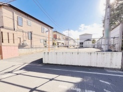 周辺のエリアで他にも沢山売りに出ている物件があります。インターネット掲載前の情報などもありますのでお気軽にお問合せください。まとめてご見学できます。