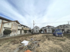 周辺のエリアで他にも沢山売りに出ている物件があります。インターネット掲載前の情報などもありますのでお気軽にお問合せください。まとめてご見学できます。