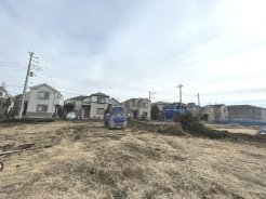 周辺のエリアで他にも沢山売りに出ている物件があります。インターネット掲載前の情報などもありますのでお気軽にお問合せください。まとめてご見学できます。