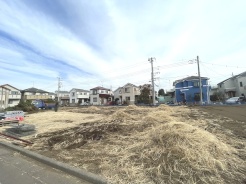 周辺のエリアで他にも沢山売りに出ている物件があります。インターネット掲載前の情報などもありますのでお気軽にお問合せください。まとめてご見学できます。