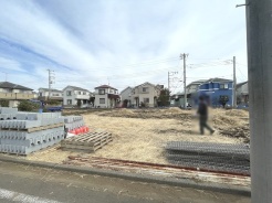 周辺のエリアで他にも沢山売りに出ている物件があります。インターネット掲載前の情報などもありますのでお気軽にお問合せください。まとめてご見学できます。