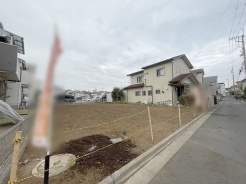 1号棟 現地のご見学予約もスタートしました。周辺で売りに出ている物件も沢山御座います。まとめてご見学ができますのでお気軽にお申しつけください。