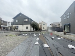 土地物件にはご確認頂くポイントがたくさんございます、土地だけのご見学の際もご遠慮せず、ぜひお気軽に担当スタッフにお申しつけくださいませ。