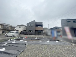 周辺のエリアで他にも沢山売りに出ている物件があります。インターネット掲載前の情報などもありますのでお気軽にお問合せください。まとめてご見学できます。