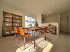 本画像はCGで作成しており、実際に現地に家具は置かれておりません。また、価格に家具は含まれておりません。